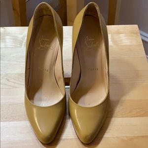 Beige Louboutin Decollete Jazz Calf size 37